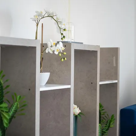 Welcomely - Xenia Boutique House