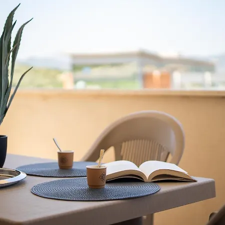 Welcomely - Xenia Boutique House Apartamento *