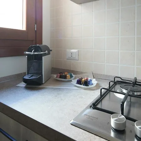 Welcomely - Xenia Boutique House *