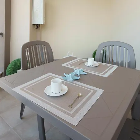 Welcomely - Xenia Boutique House شقة